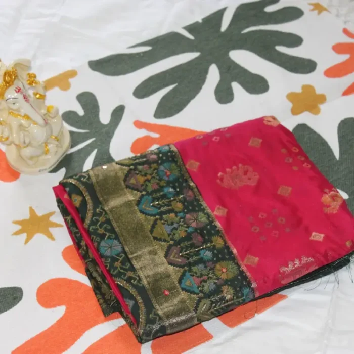 GREEN ADORNED WITH INTRICATE TRADITIONAL FLORAL ZARI